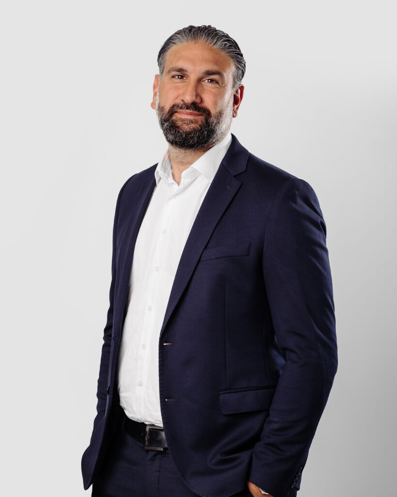 Aziz Sonono​